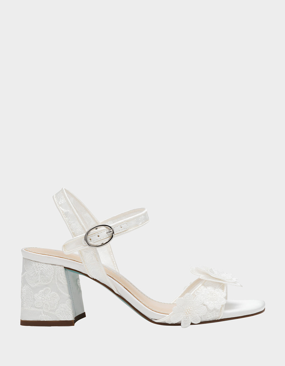 BETSEY-JOHNSON_SHOES_SB-BLARE_IVORY_SIDE