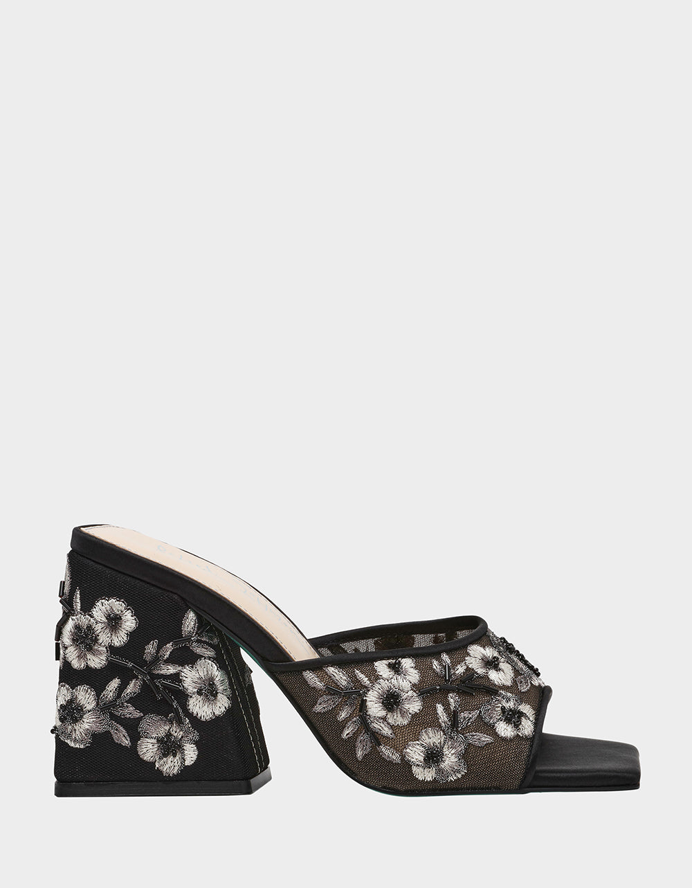 BETSEY-JOHNSON_SHOES_SB-ROO-E_BLACK_SIDE_bbe71b50-0aa7-49a4-bb34-dcc714224c05